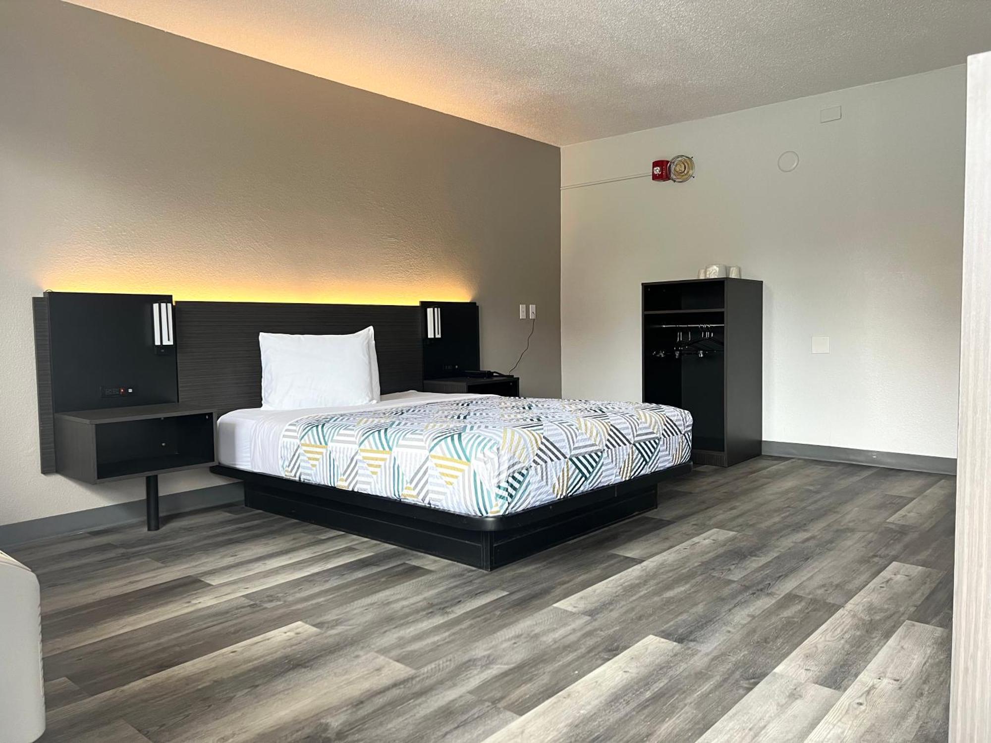 Motel 6-Middleburg Heights, Oh - Cleveland ภายนอก รูปภาพ