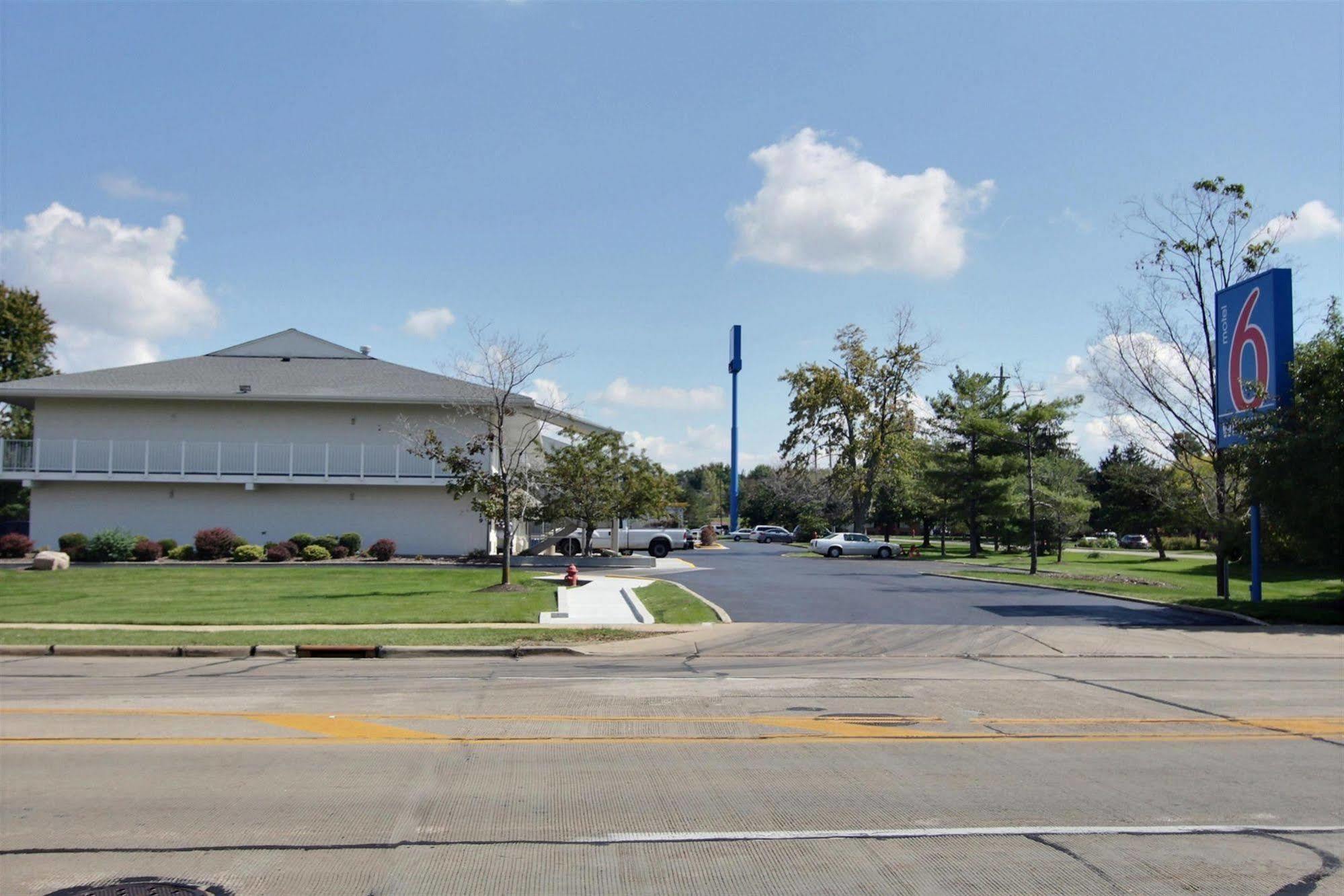 Motel 6-Middleburg Heights, Oh - Cleveland ภายนอก รูปภาพ