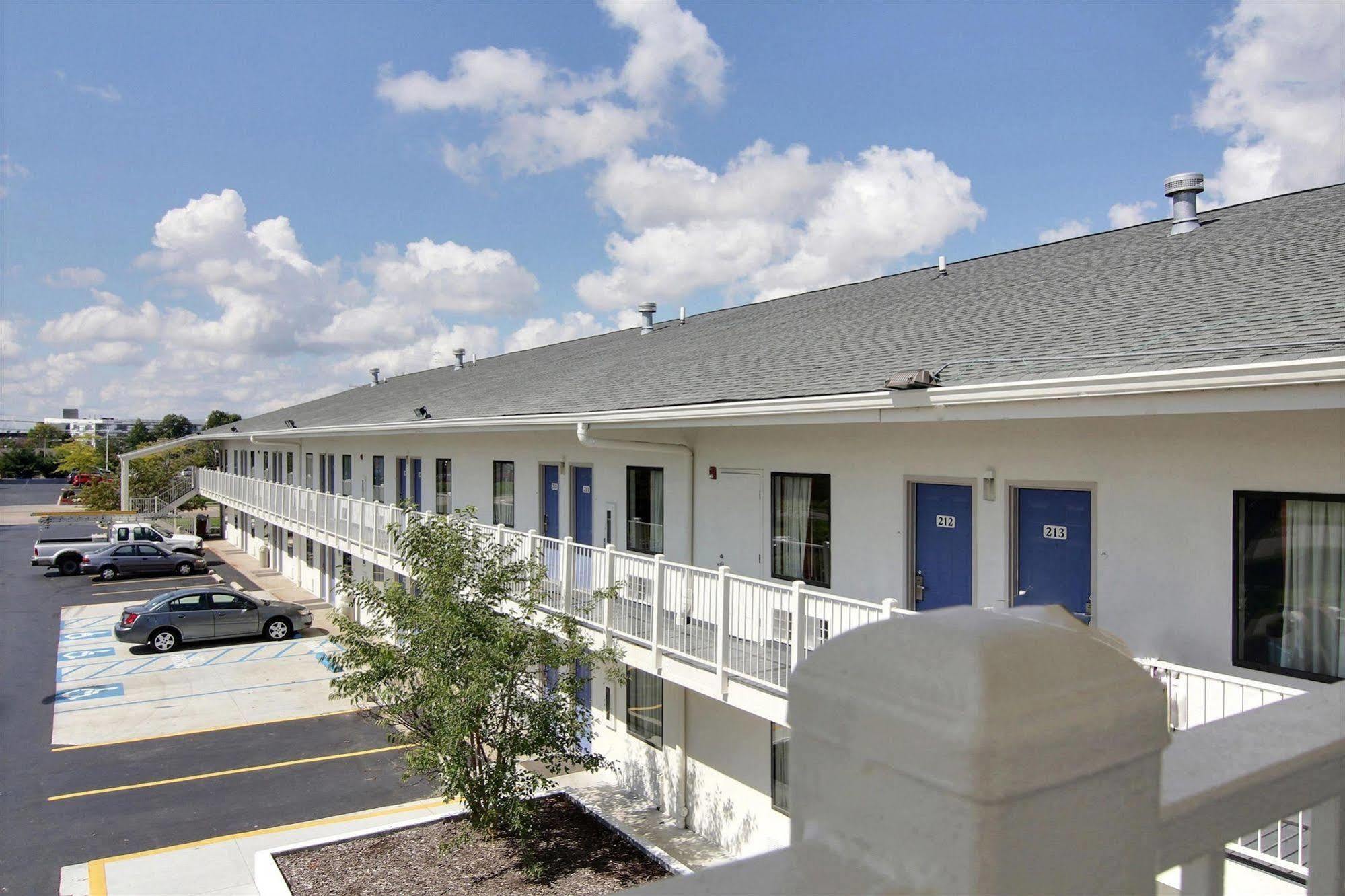 Motel 6-Middleburg Heights, Oh - Cleveland ภายนอก รูปภาพ