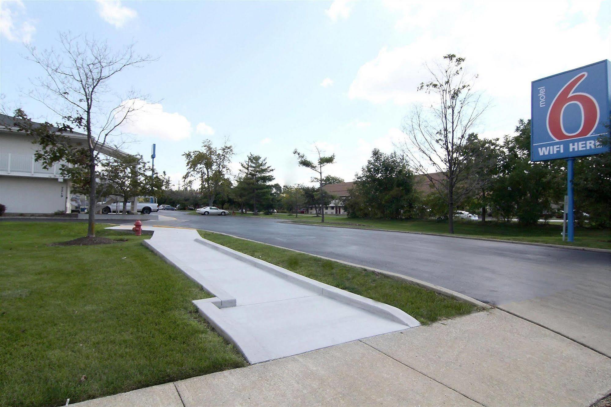Motel 6-Middleburg Heights, Oh - Cleveland ภายนอก รูปภาพ