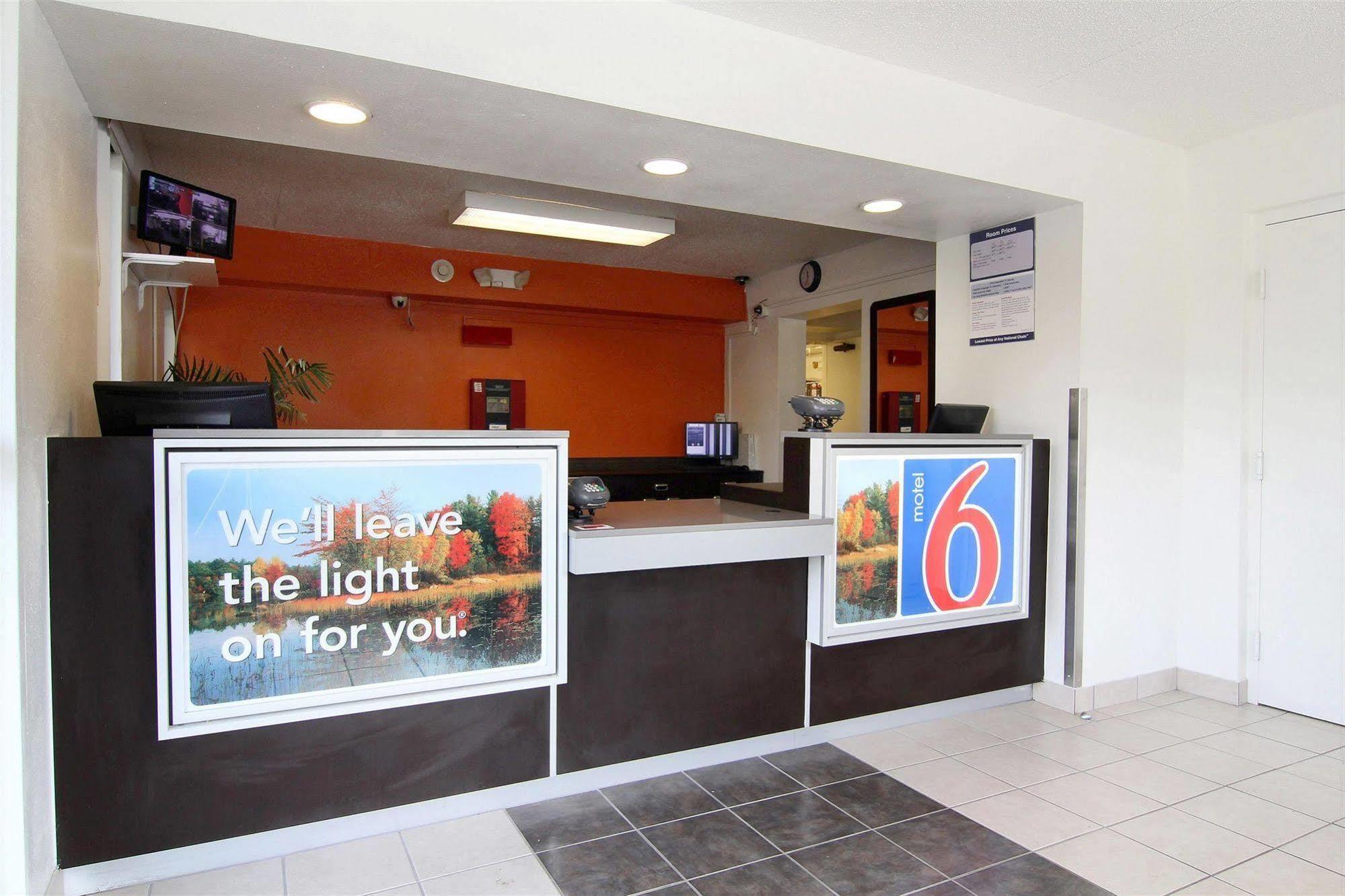 Motel 6-Middleburg Heights, Oh - Cleveland ภายนอก รูปภาพ