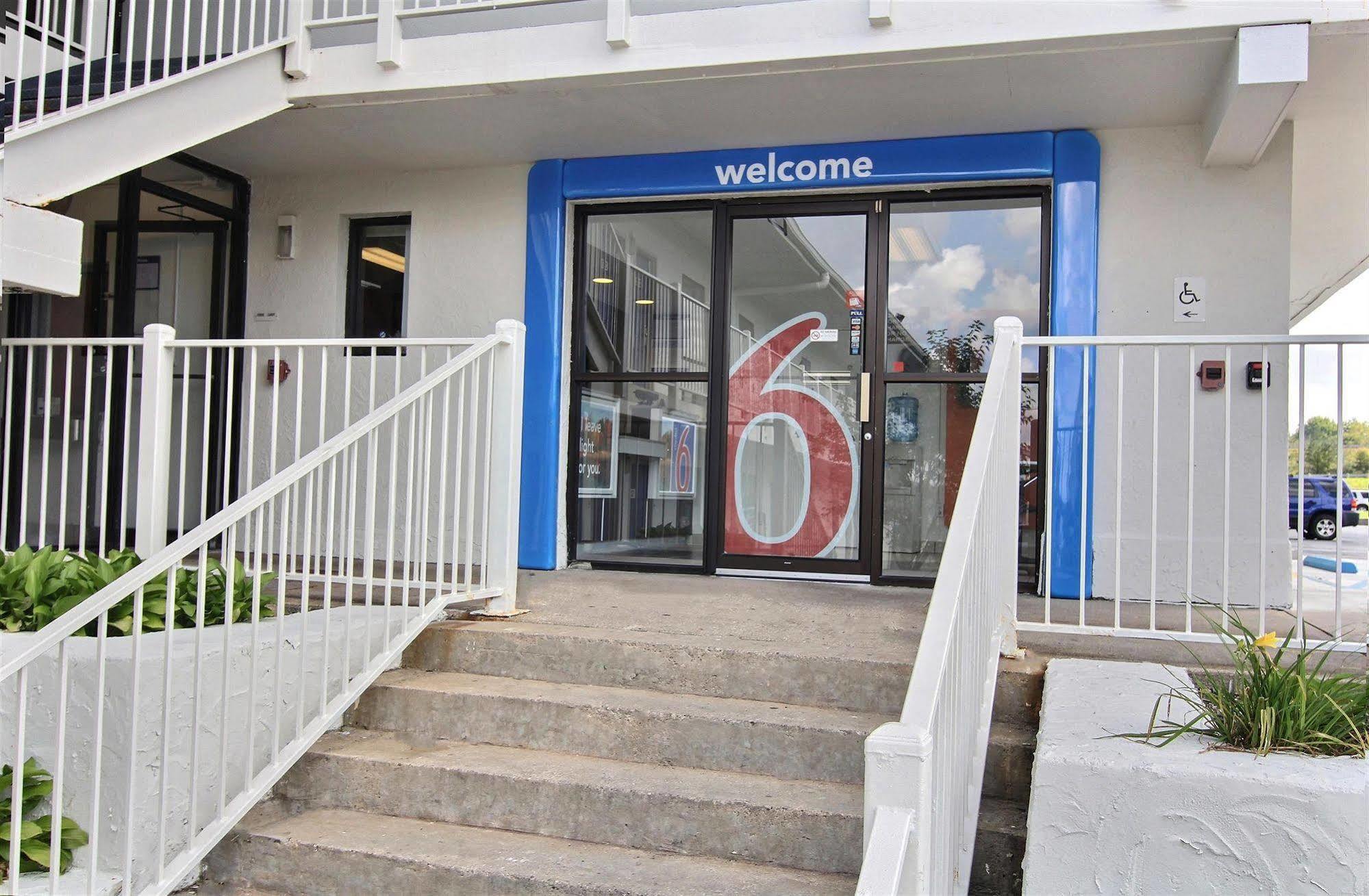 Motel 6-Middleburg Heights, Oh - Cleveland ภายนอก รูปภาพ